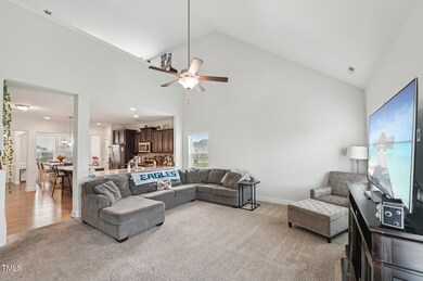10-web-or-mls-Chandon Dr-2504-010