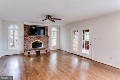 4570 Doncaster Dr, Ellicott City, MD 21043 - photo 5