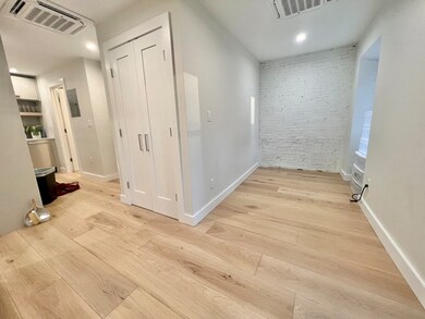 27 Thacher St unit 4, Boston, MA 02113 - photo 7