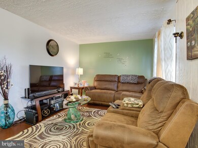 7403 Walker Mill Dr, Capitol Heights, MD 20743 - photo 6