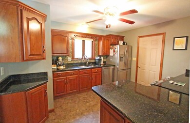 17 Golden Dr, Easthampton, MA 01027 - photo 3