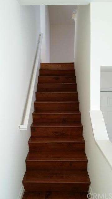 Entry Upstairs (Left Hand Side)