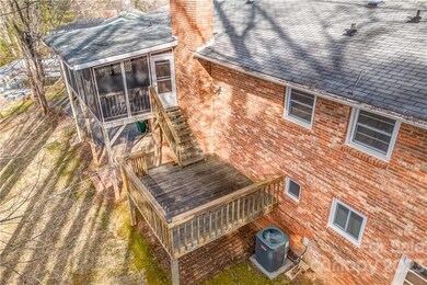 17 Fieldcrest Cir, Asheville, NC 28806 - photo 2