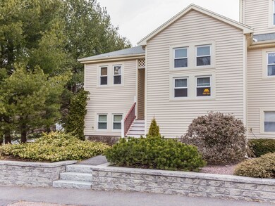 40 Lamplighter Ln, South Easton, MA 02375 - photo 3