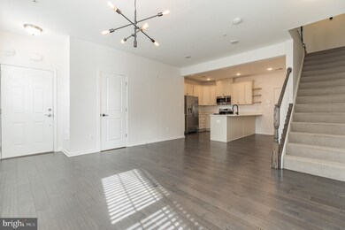 2823 Pinebrook Rd, Hyattsville, MD 20785 - photo 7