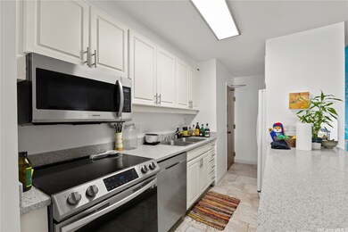 Discovery Bay Center unit 2508, Honolulu, HI 96815 - photo 3