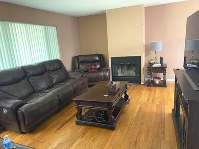 16223 W Pope Blvd, Lincolnshire, IL 60069 - photo 2