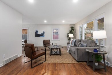 8903 W 93rd St, Overland Park, KS 66212 - photo 2