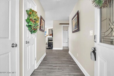 6430 Lenoir Dr, Wilmington, NC 28412 - photo 4