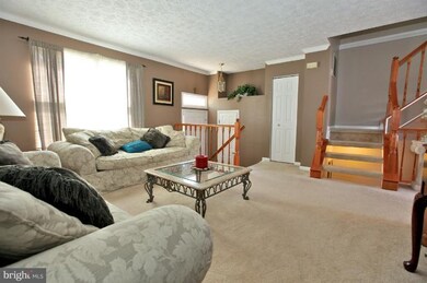 3707 Mazewood Ln, Fairfax, VA 22033 - photo 5