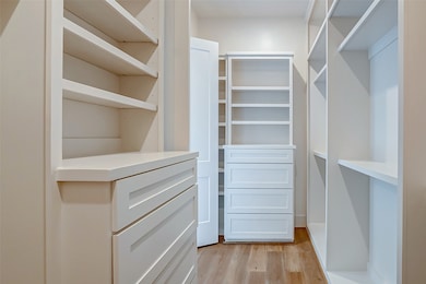 605 E 26th B St, Houston, TX 77008 - photo 3