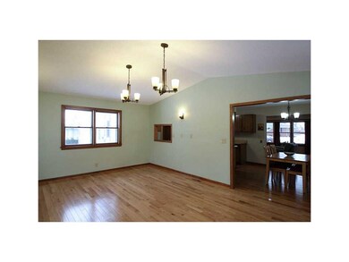 Family Room-L1.