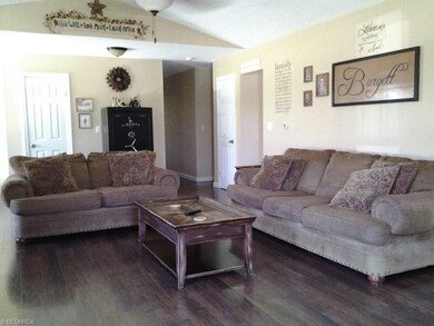 45 W Cedar St, Jefferson, OH 44047 - photo 2