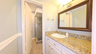 2700 Bellefontaine St unit A25, Houston, TX 77025 - photo 7