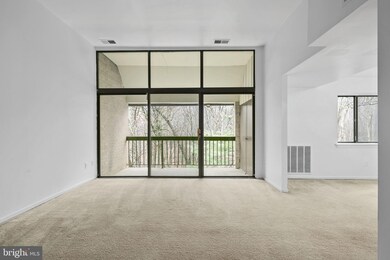 1675 Parkcrest Cir unit 401, Reston, VA 20190 - photo 4