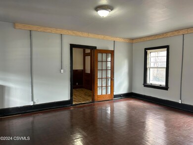 224 N Shamokin Apt 3 St, Shamokin, PA 17872 - photo 3