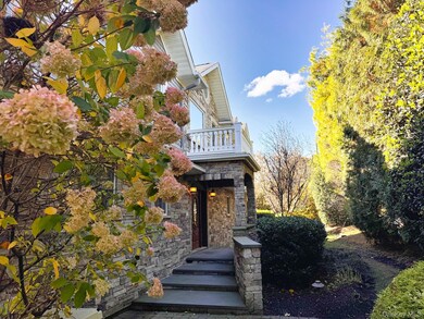 510 Shore Dr, Oakdale, NY 11769 - photo 4