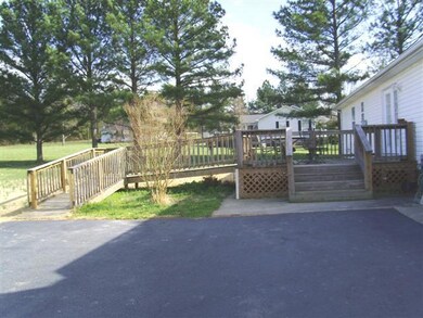 805 Mapleview Dr, Shelbyville, TN 37160 - photo 6