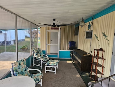 831 Mandarin St, Lakeland, FL 33803 - photo 3