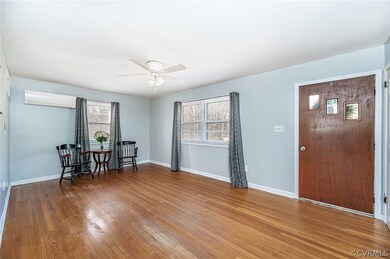 Hardwood floors, lots of natural light