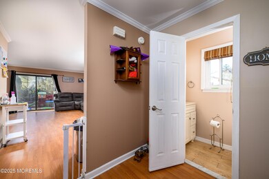 121 Bowne Ct--19