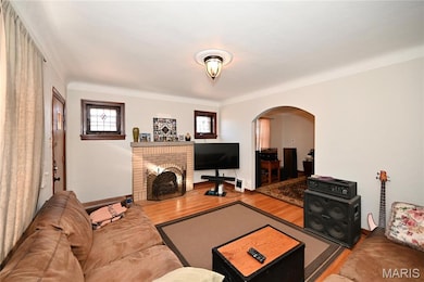 737 Cumberland Dr, Saint Louis, MO 63125 - photo 6