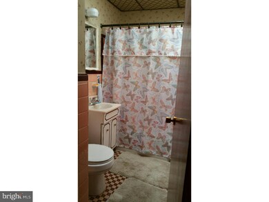 4310 Sheffield St, Philadelphia, PA 19136 - photo 5