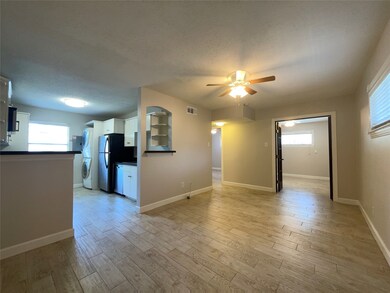 1502 Heights Blvd unit 4, Houston, TX 77008 - photo 2