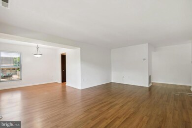 35 Canterbury Square unit 202, Alexandria, VA 22304 - photo 4