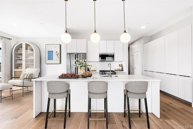 695 Merrick Ave unit 332, Westbury, NY 11590 - photo 5