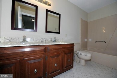 12612 Mount Laurel Ct, Reisterstown, MD 21136 - photo 2