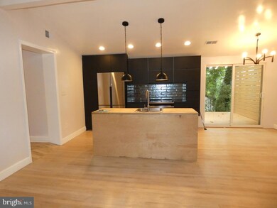 3425 Spring Dr, Alexandria, VA 22306 - photo 3