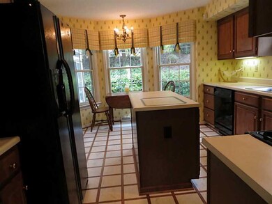Kitchen. Spacious, fully equipped kitchen includin
