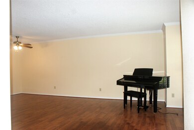 14575 Misty Meadow Ln unit 267, Houston, TX 77079 - photo 4