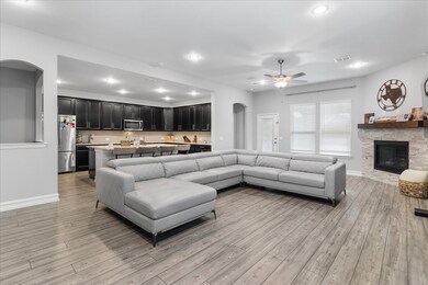 817 Crest Breeze Dr, Haslet, TX 76052 - photo 7