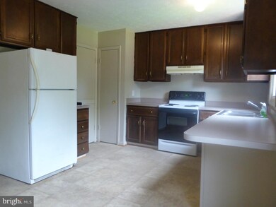 602 W 11th St, Front Royal, VA 22630 - photo 4