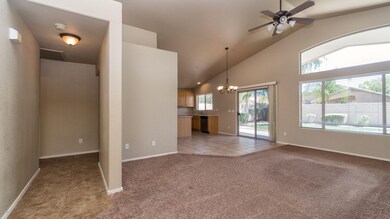 2283 E Torrey Pines Pl-8