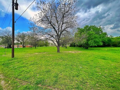 601 E Lake St, Ennis, TX 75119 - photo 4