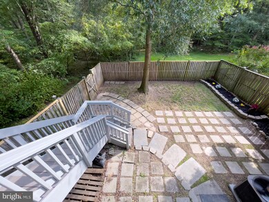 8637 Spring Creek Ct, Springfield, VA 22153 - photo 5