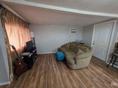 6201 Wible Rd unit 25, Bakersfield, CA 93313 - photo 3