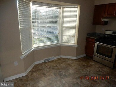 1240 Seron Ct, Sykesville, MD 21784 - photo 7