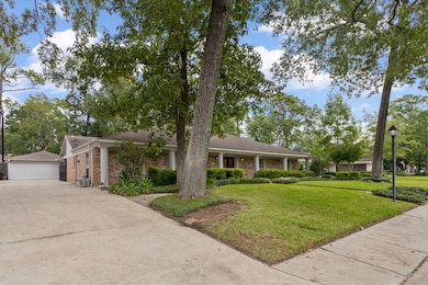 10314 Shady River Dr, Houston, TX 77042 - photo 3