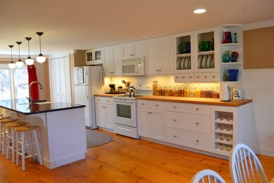 411 Ocean Rd, Portsmouth, NH 03801 - photo 4