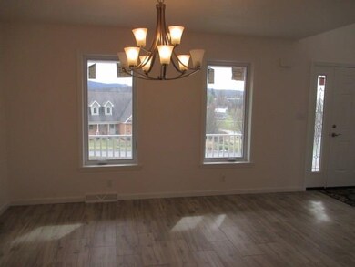 136 Wheaten Way, Latrobe, PA 15650 - photo 4