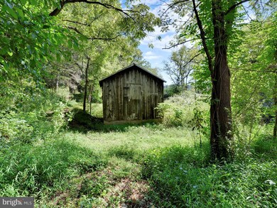 100 N Market St, New Ringgold, PA 17960 - photo 3