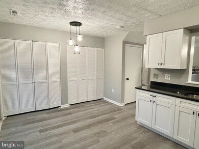 18674 Winding Creek Place, Germantown, MD 20874 - photo 4