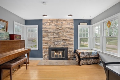 2719 4th St, Eau Claire, WI 54703 - photo 6