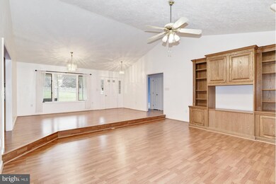 1960 Quiet Meadows Ct, Huntingtown, MD 20639 - photo 6