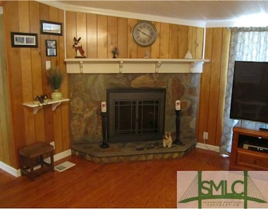Den/Family/Great Room. FIREPLACE