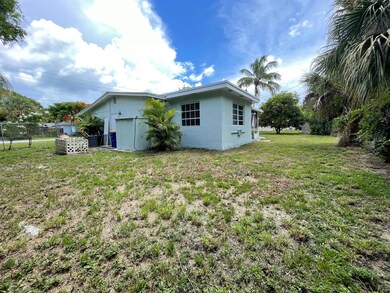 2265 NE Arch St, Jensen Beach, FL 34957 - photo 5